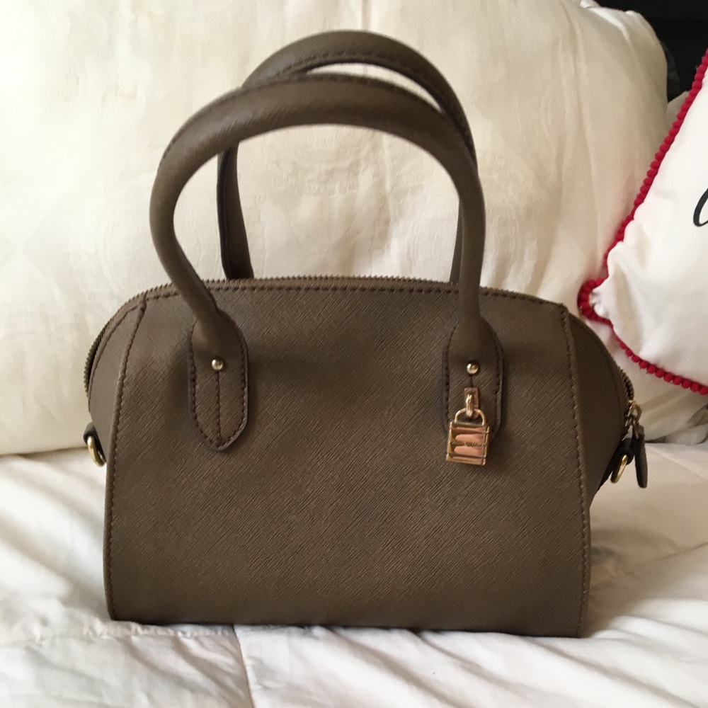 Tommy Hilfiger purse